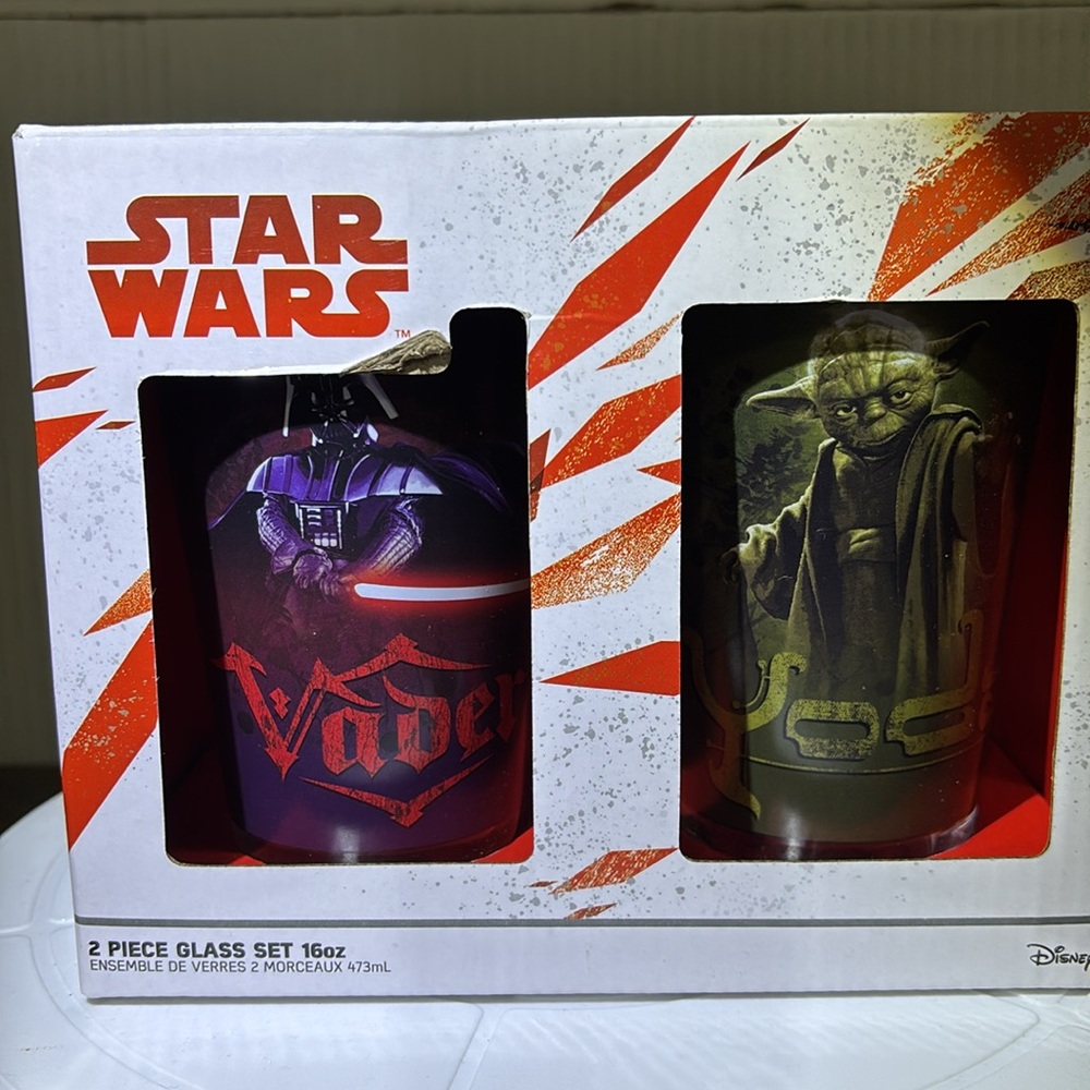 NIB Disney set of 2 Star Wars 16oz glasses. have 5 $10 each or deal on multiples